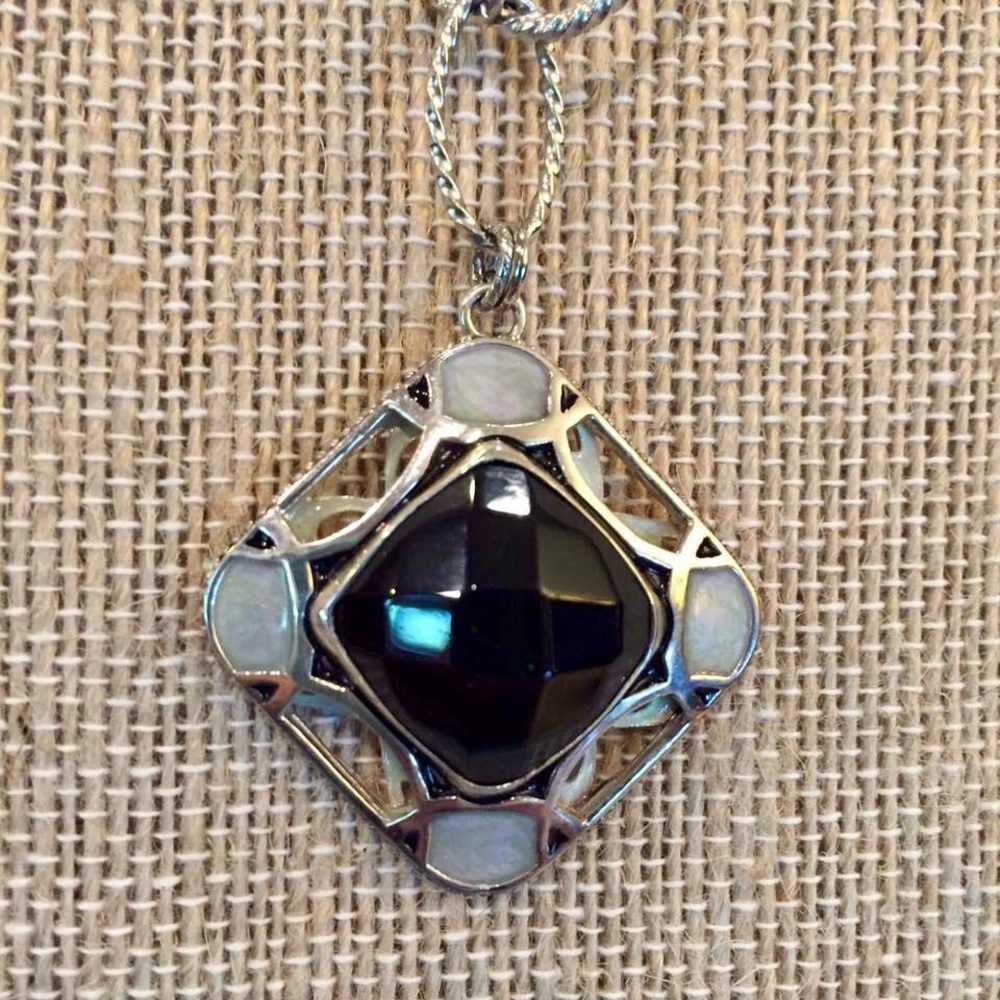 eSBe Designs by Sara Blaine Sadie Pendant Necklace - Picture 5 of 5